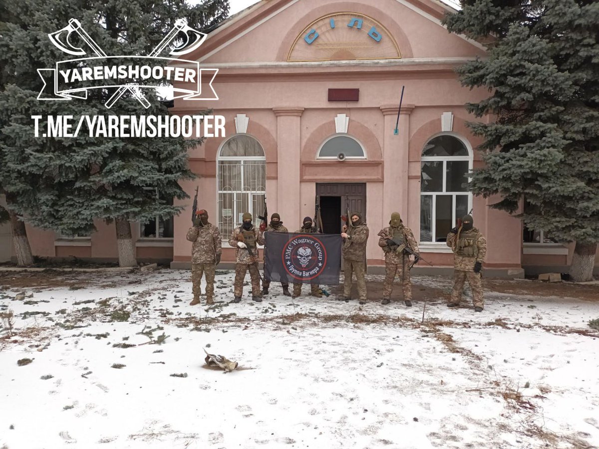 Wagner mercenaries at Sil railway station