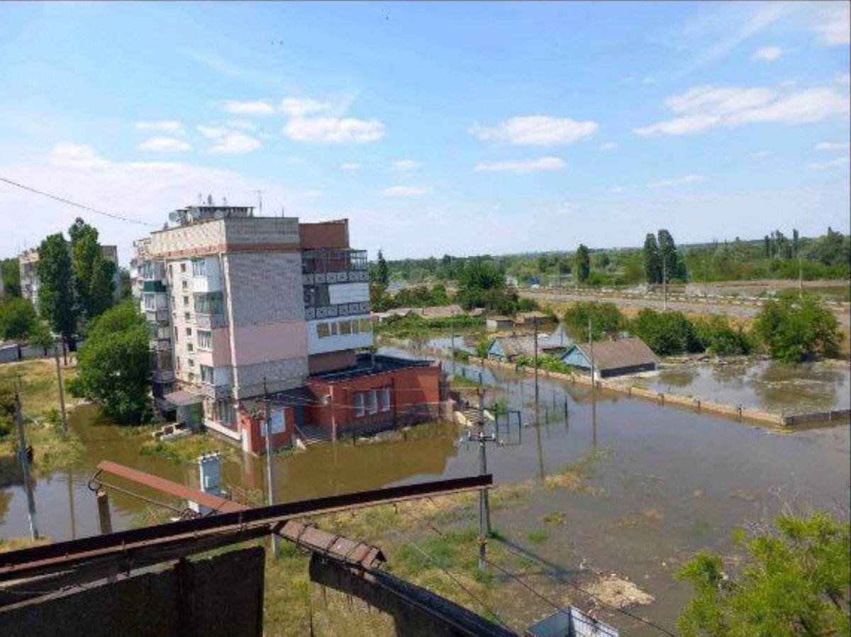 Small houses completely flooded in Oleshky