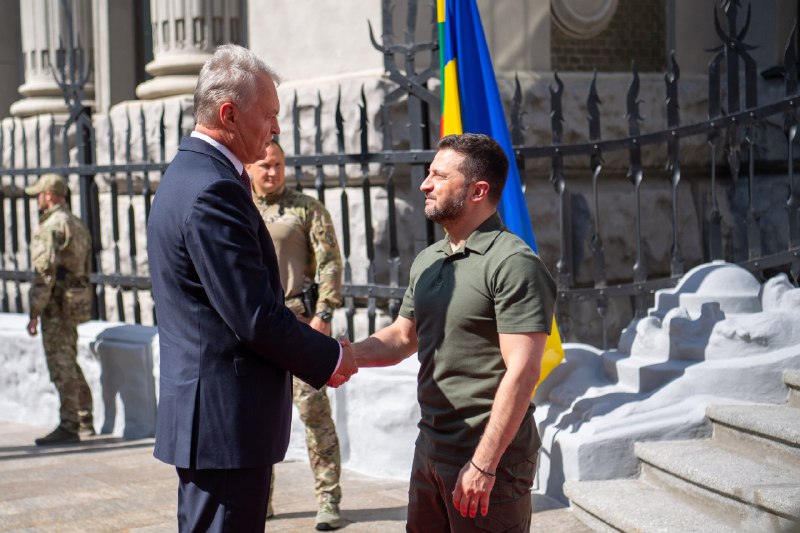 Der litauische Präsident Gitanas Nauseda sagte, dass die von Litauen gekauften Trägerraketen des NASAMS-Luftverteidigungssystems im September in der Ukraine eintreffen werden