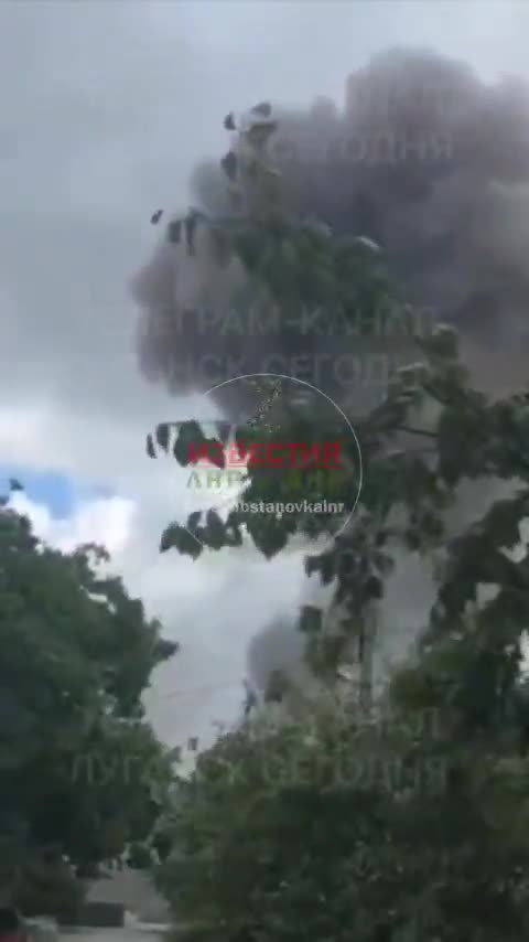 Occupied Luhansk, there are reports of missiles strikes on the city. Reportedly ATACMS