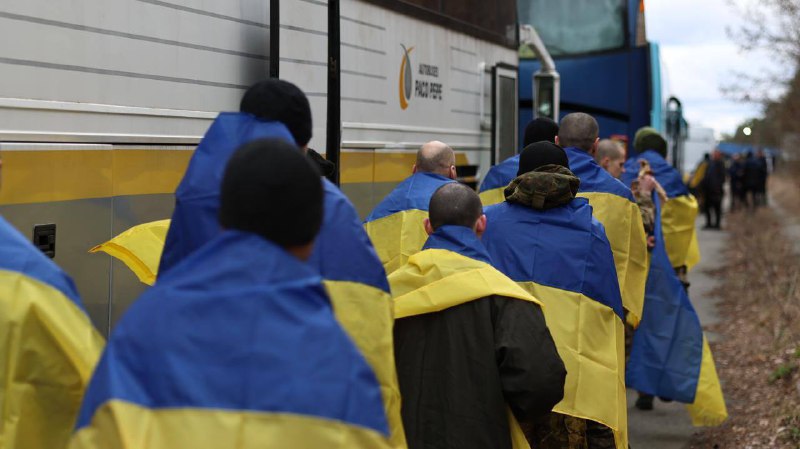 Ukraine and Russia had conducted POWs swap with UAE mediation. 175 Ukrainian servicemen freed during this exchange and 22 more additionally