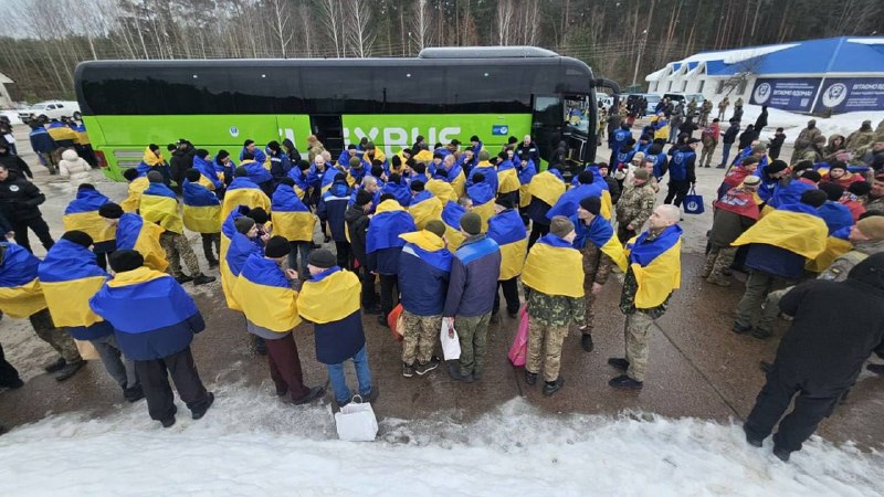 200 Ukrainian POWs were released from Russian captivity in a new prisoners swap
