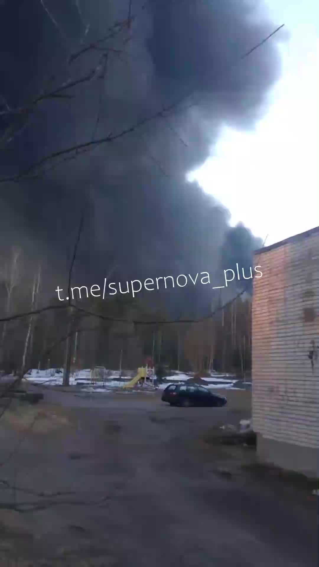 Incendio en el puerto de Primorsk, en la región de Leningrado, Rusia.