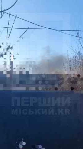 Varios incendios en Kryvyi Rih como consecuencia de ataques con drones.