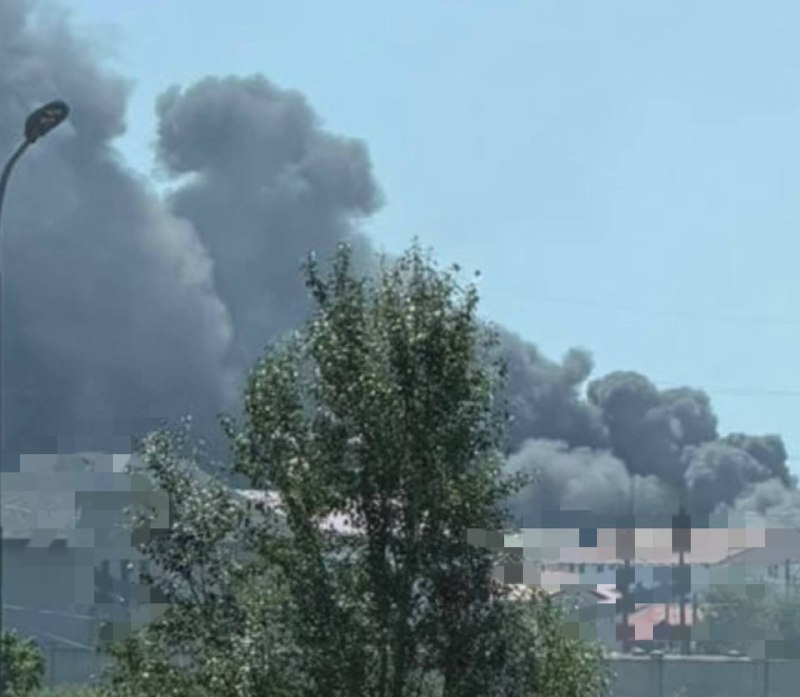 Vier Menschen wurden bei einem russischen Drohnenangriff in Odessa verletzt.