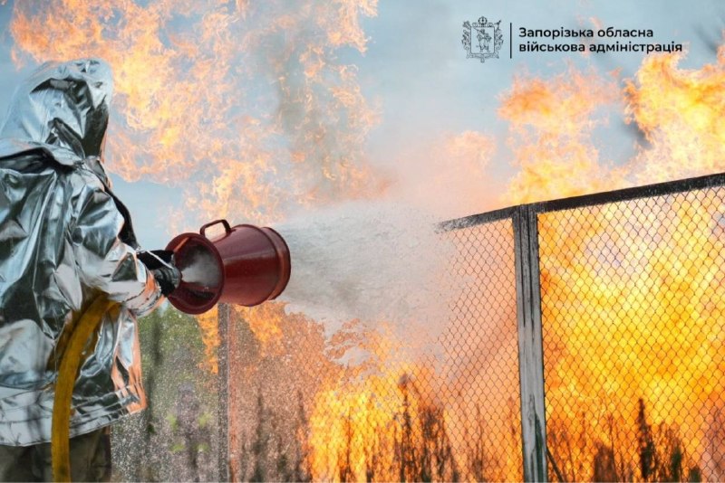 Zaporizhzhia yakınlarındaki bir benzin istasyonuna insansız hava aracı çarptı, yangın çıktı.