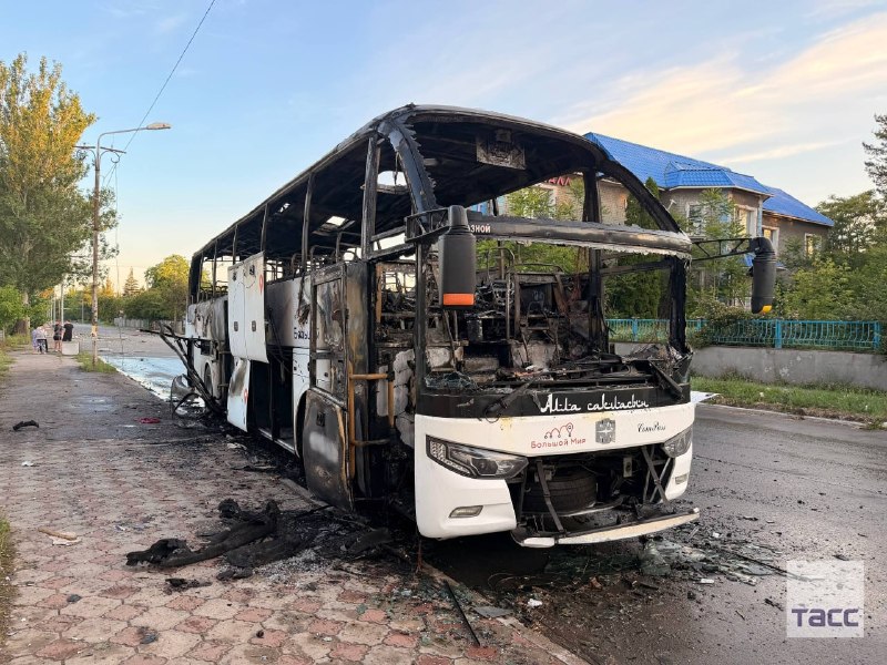 İşgal yetkilileri, Yenikayeve'de Moskova-Simferopol seferini yapan otobüse düzenlenen insansız hava aracı saldırısında 7 kişinin öldüğünü, 11 kişinin yaralandığını bildirdi.